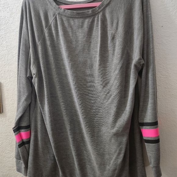 Juicy Couture Sweater - Picture 2 of 3